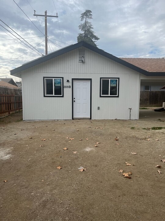 289 W Belleview Ave in Porterville, CA - Building Photo