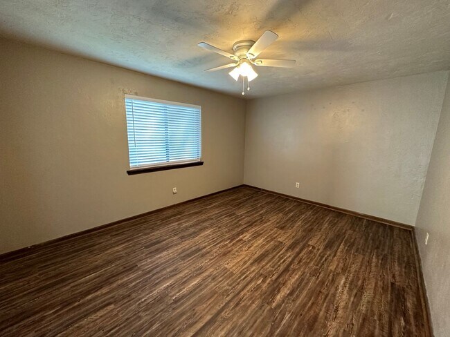 1400 Willow Bend Way, Unit A in Tallahassee, FL - Building Photo - Building Photo