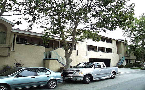 11707 Otsego St in Valley Village, CA - Building Photo - Building Photo