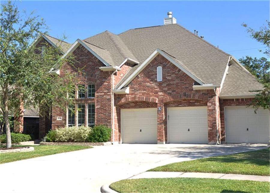 14518 Wildwood Springs Ln in Houston, TX - Building Photo