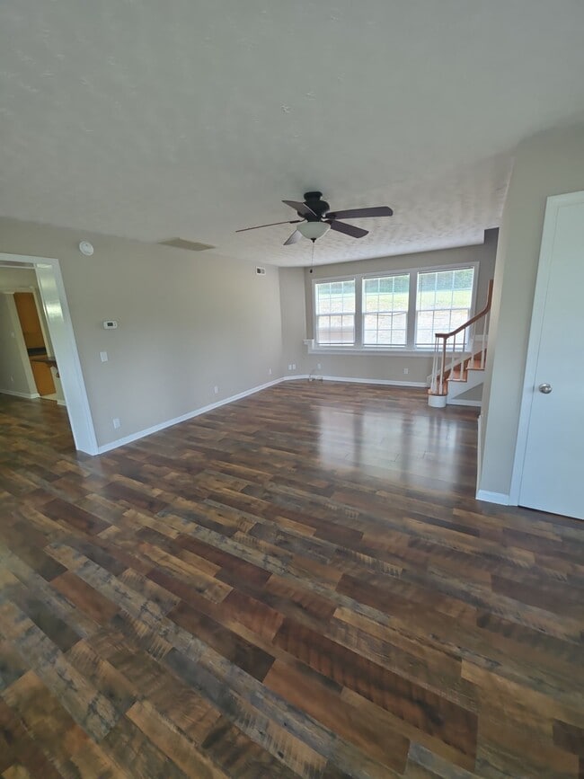 7607 Judd Cemetery Rd in Baxter, TN - Foto de edificio - Building Photo