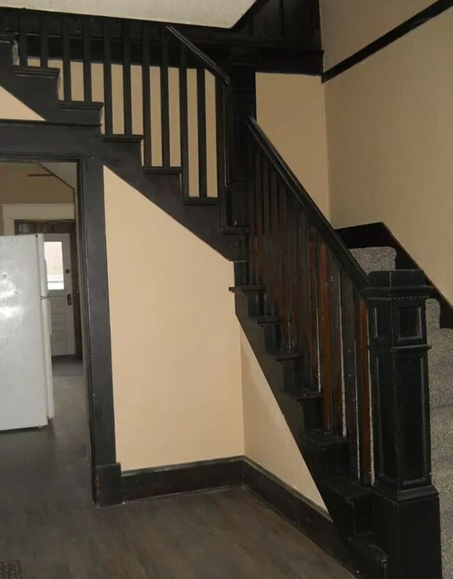 908 W State St in Springfield, MO - Building Photo - Building Photo