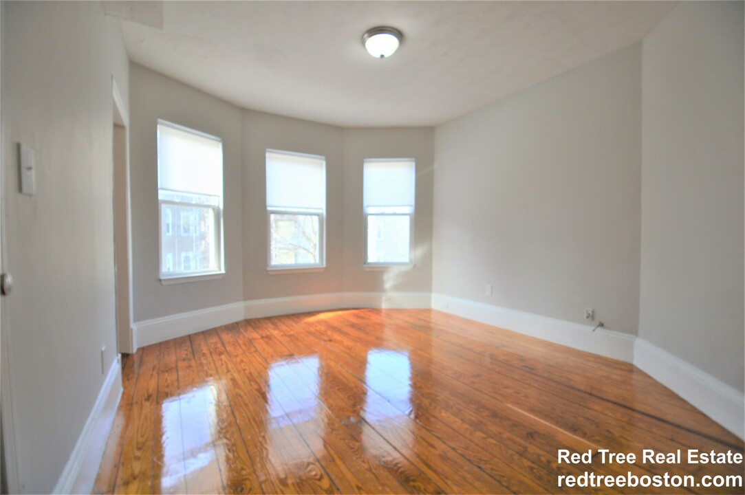 107 Sydney St, Unit 2 in Boston, MA - Building Photo