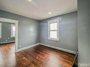 30 Lincoln Ave in Carteret, NJ - Building Photo - Building Photo