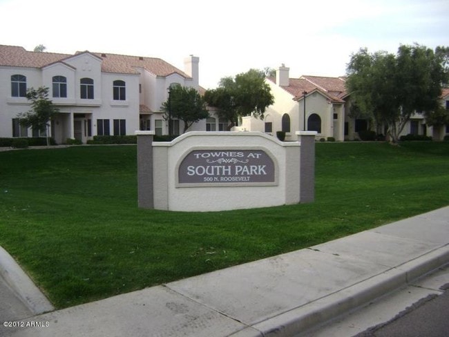 property at 500 N Roosevelt Ave