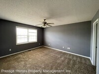 51 Courtyard Way photo'