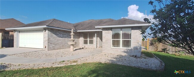 1111 Blazewood Dr in New Braunfels, TX - Building Photo - Building Photo