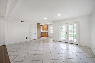 10915 Cedarhurst Dr in Houston, TX - Building Photo - Building Photo