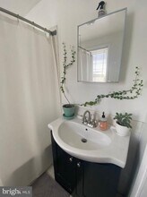 1324 Pine St in Philadelphia, PA - Building Photo - Building Photo