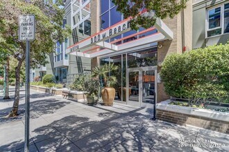 300 W Beech St in San Diego, CA - Building Photo - Building Photo