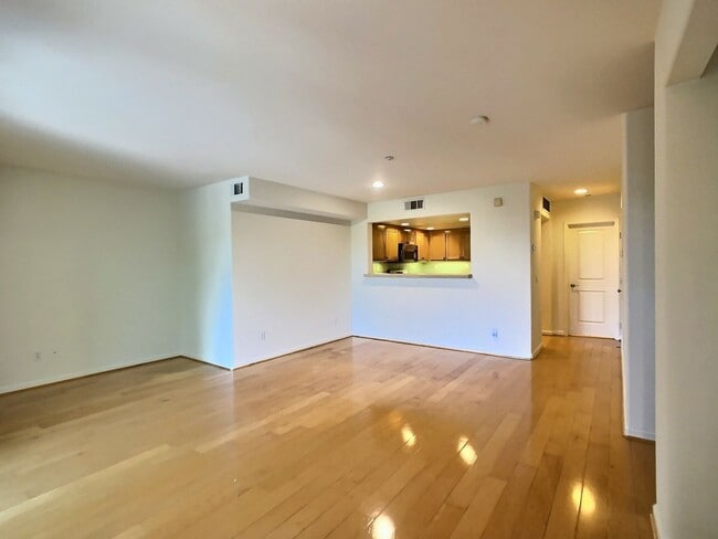 property at 2113 Sonador Commons