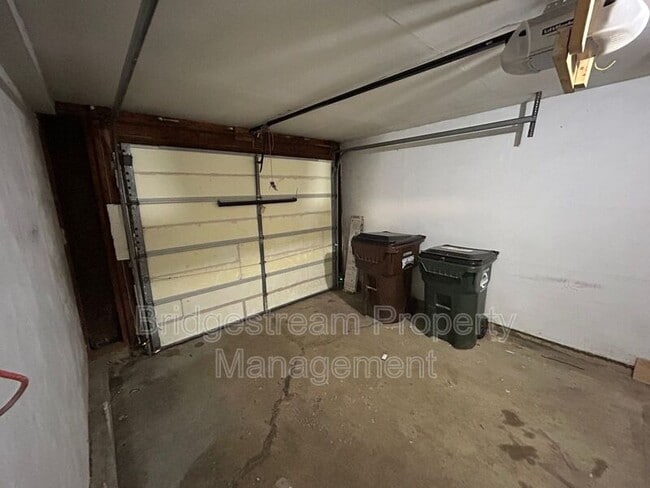 407 Bramlage Ln in Englewood, OH - Foto de edificio - Building Photo