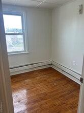 88 Samsondale Ave in West Haverstraw, NY - Foto de edificio - Building Photo