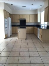 705 Lexington Cross Dr in Las Vegas, NV - Building Photo - Building Photo