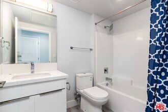 14612 Calvert St in Los Angeles, CA - Building Photo - Building Photo