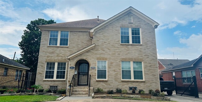 property at 2815 Wentworth St