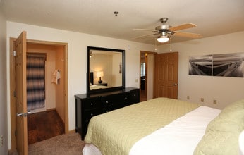 Madison Apartments in Madison, WI - Building Photo - Interior Photo