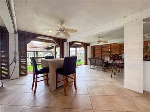 1031 Redfish St in Bayou Vista, TX - Building Photo - Building Photo