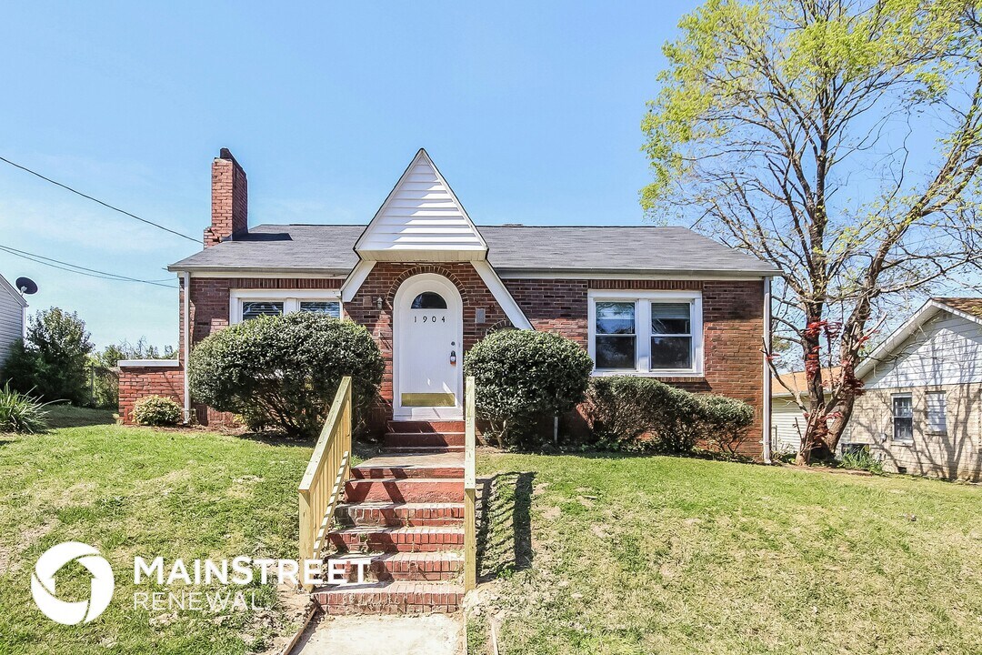 1904 Cecil St in Durham, NC - Building Photo