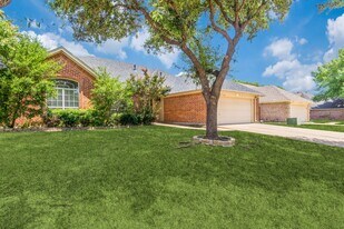 1523 Wayside Dr in Keller, TX - Building Photo