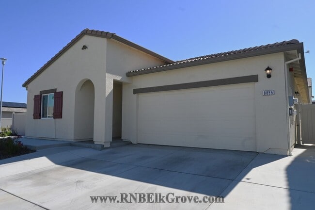 8855 Sebago Wy in Elk Grove, CA - Building Photo - Building Photo
