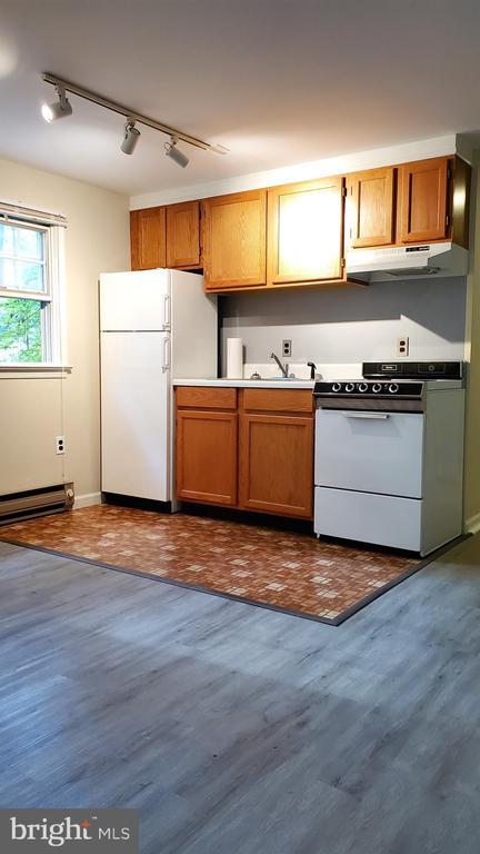 17 Friendship Ln in Malvern, PA - Building Photo - Building Photo