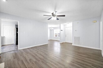 1277 Barbee Ln in Clarksville, TN - Building Photo - Building Photo