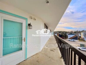 1222 E Ocean View Ave in Norfolk, VA - Building Photo - Building Photo