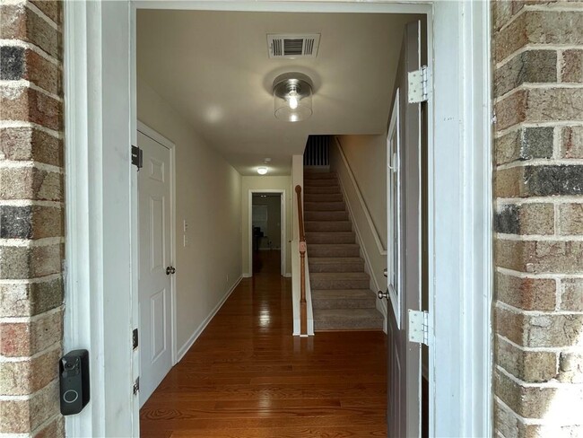 2167 Meadow Peak Rd in Duluth, GA - Foto de edificio - Building Photo