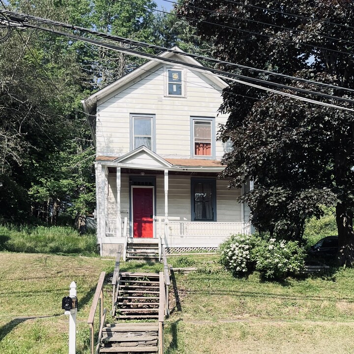 47 Franklin St in Delhi, NY - Building Photo