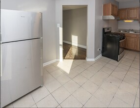 1123 E 81st St in Chicago, IL - Building Photo - Building Photo