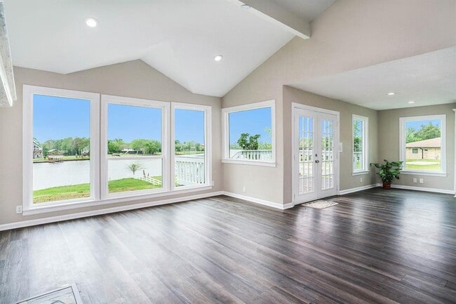 property at 305 Riverside St