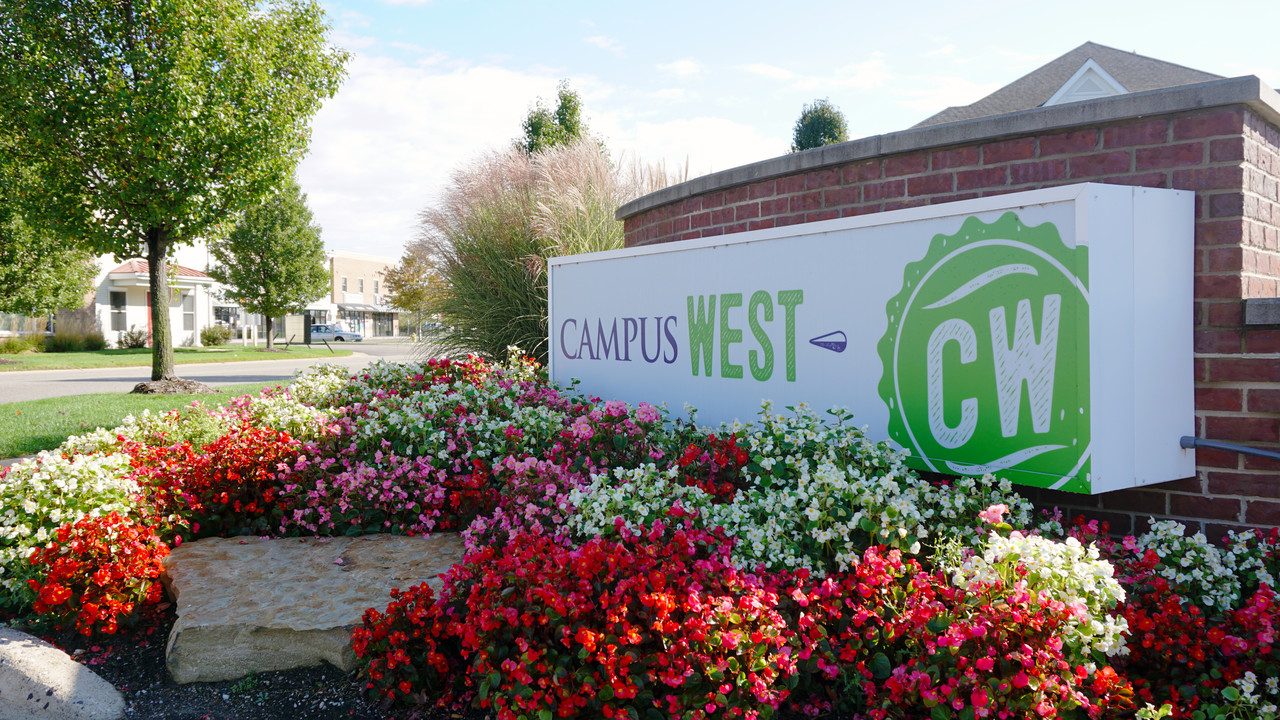 Campus West Apartments in Allendale, MI - Foto de edificio