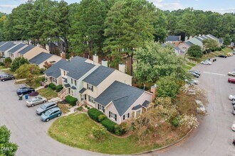 5501 Sharpe Dr in Raleigh, NC - Foto de edificio - Building Photo