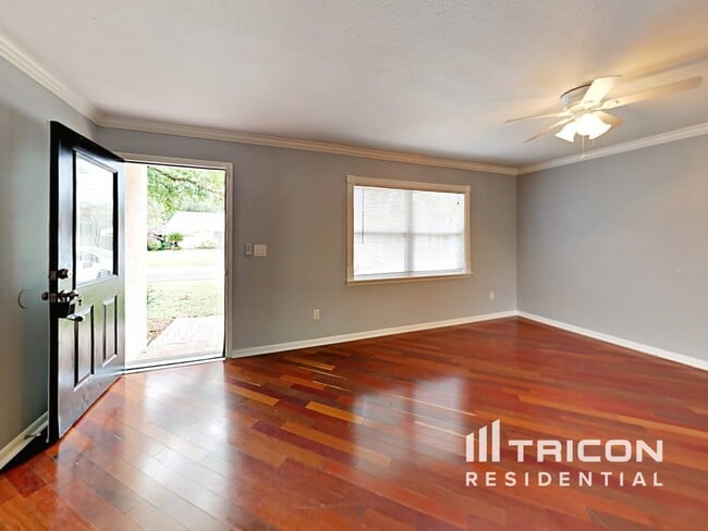 1921 Cedarbrooke Dr in Lutz, FL - Building Photo - Building Photo
