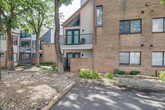 2304 Balsam Dr in Arlington, TX - Building Photo - Building Photo