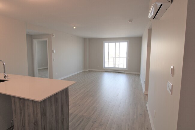 12025 Rue de Blois in Mirabel, QC - Building Photo - Building Photo