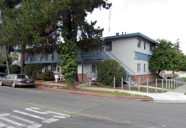 497 Leigh Ave in San Jose, CA - Foto de edificio - Building Photo