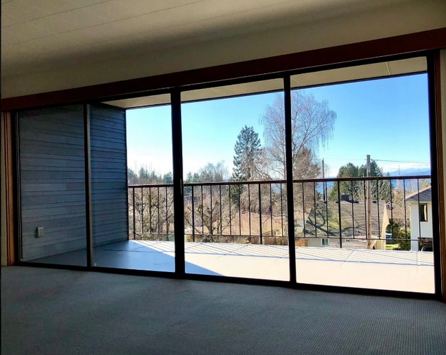 7113 California Ave SW in Seattle, WA - Building Photo - Building Photo