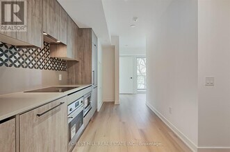 5-315 Lakeview Ave in Toronto, ON - Building Photo - Building Photo
