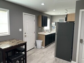 923 Washington St NW in Jacksonville, AL - Building Photo - Building Photo