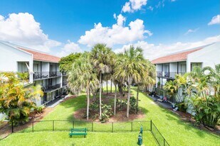 2940 Forest Hills Blvd in Coral Springs, FL - Building Photo