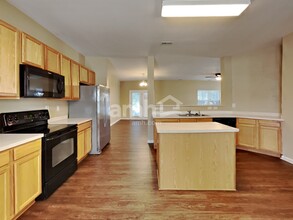 10516 Meadow Crossing Ln in Cornelius, NC - Building Photo - Building Photo