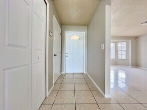 1017 Whalebone Bay Dr in Kissimmee, FL - Building Photo - Building Photo