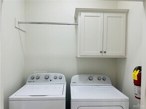 1102 Sugar Gdn Dr in Pharr, TX - Building Photo - Building Photo