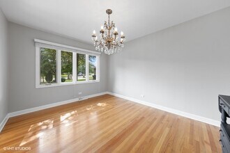 7532 Sheridan Dr in Willowbrook, IL - Building Photo - Building Photo