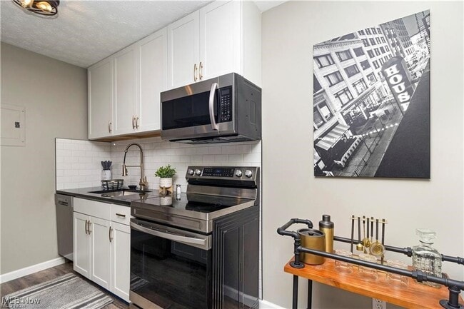 property at 1597 Cedarwood Dr