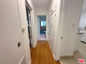 1000 N Orange Grove Ave in West Hollywood, CA - Building Photo - Building Photo