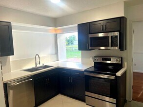 22141 Aquila St in Boca Raton, FL - Building Photo - Building Photo