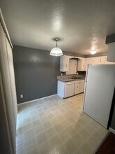 198 E Milton St in Lebanon, OR - Building Photo - Building Photo